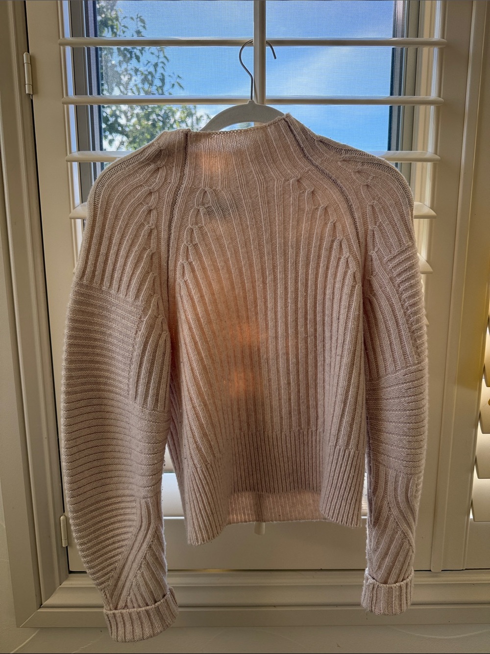 Women's Ribbed Knit Sweater - Light Pink